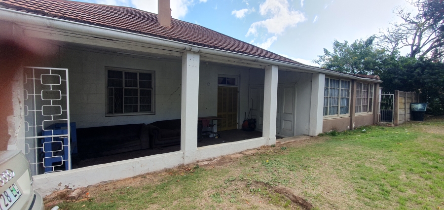 5 Bedroom Property for Sale in Uitenhage Upper Central Eastern Cape